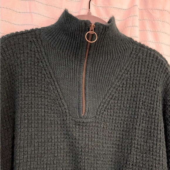 American Eagle Outfitters Women's Deep Emerald/Forest Green Quarter Zip Sweater - Picture 3 of 6